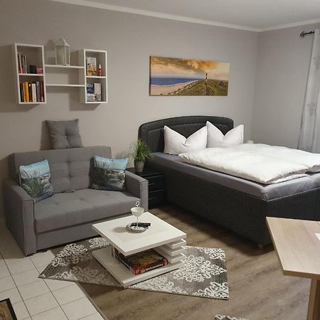 Ferienwohnung Luna 施特拉尔松德 外观 照片
